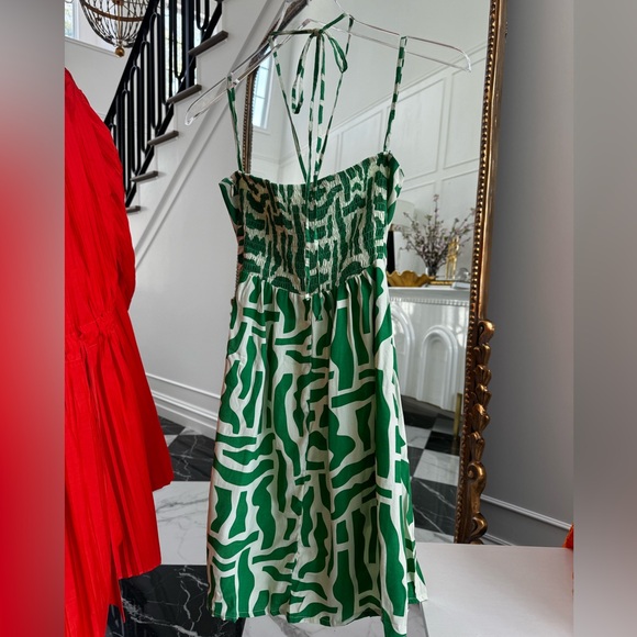 Faithfull the Brand Green Dress - Picture 3 of 9